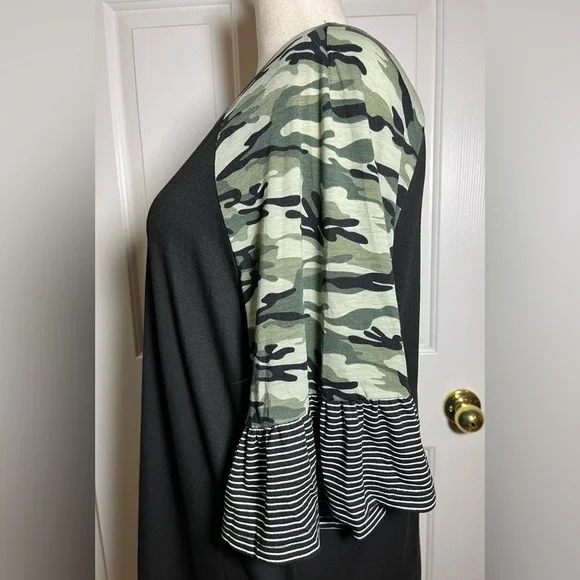 BloomChic Women’s Black and White Striped Camouflage Top - Picture 3 of 9